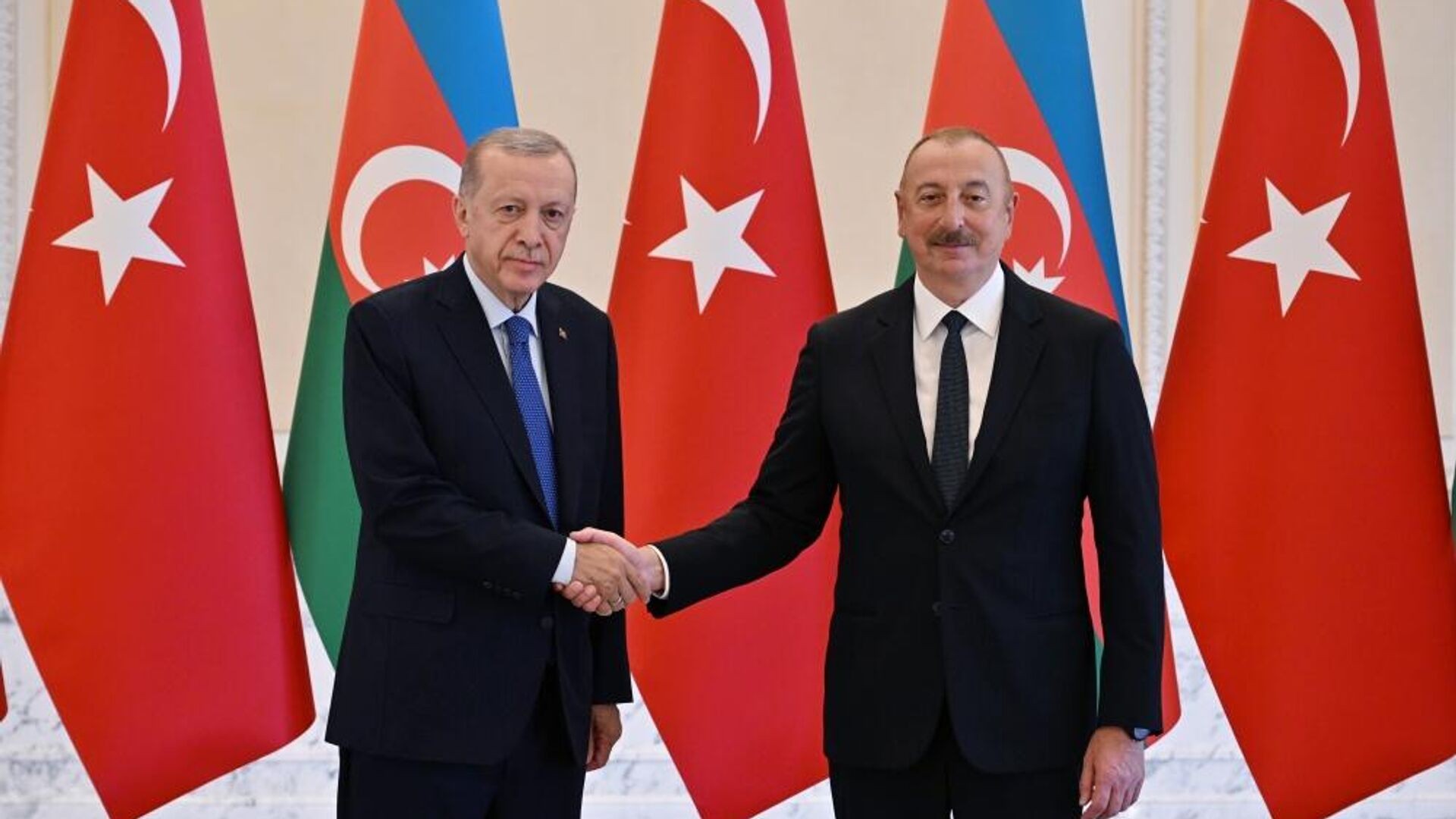 Эрдоган поздравил Алиева в связи с праздником Новруз